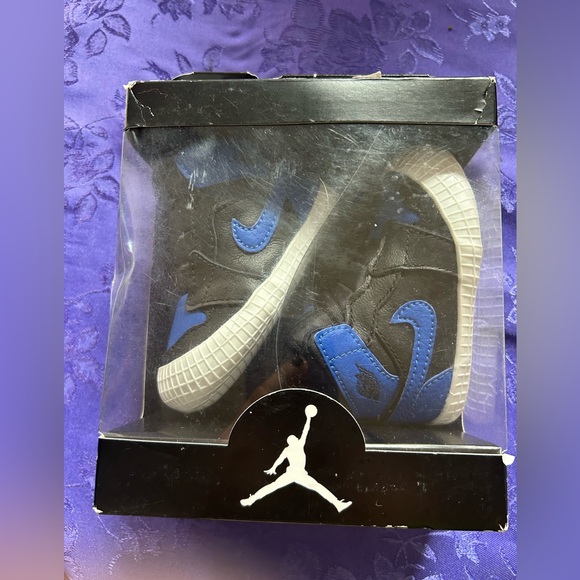Jordan baby Black and Blue Sneakers - Picture 1 of 5
